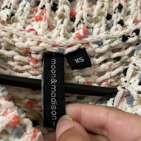 Moon & Madison Confetti Sweater Size XS - Picture 4 of 5